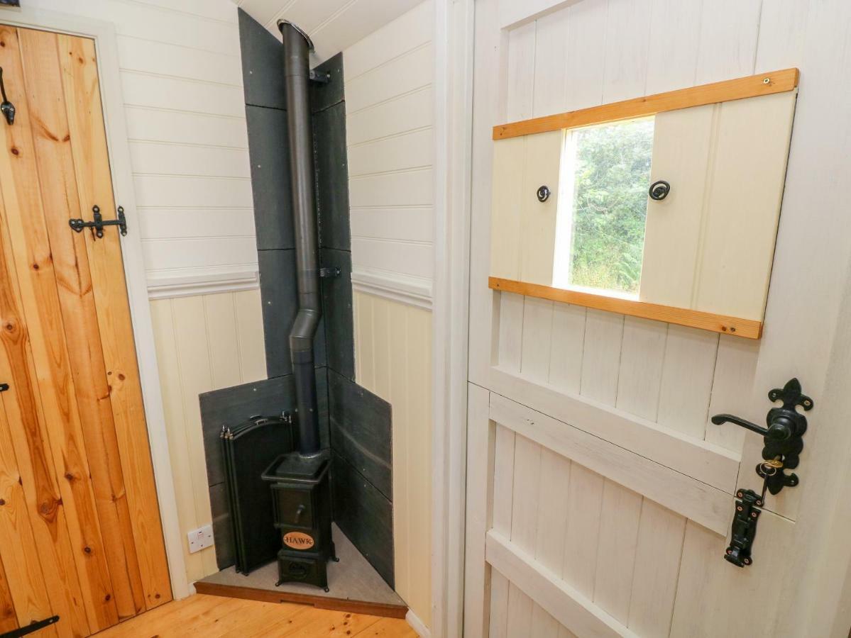 Shepherds Hut - The Crook Milford Haven Exterior foto